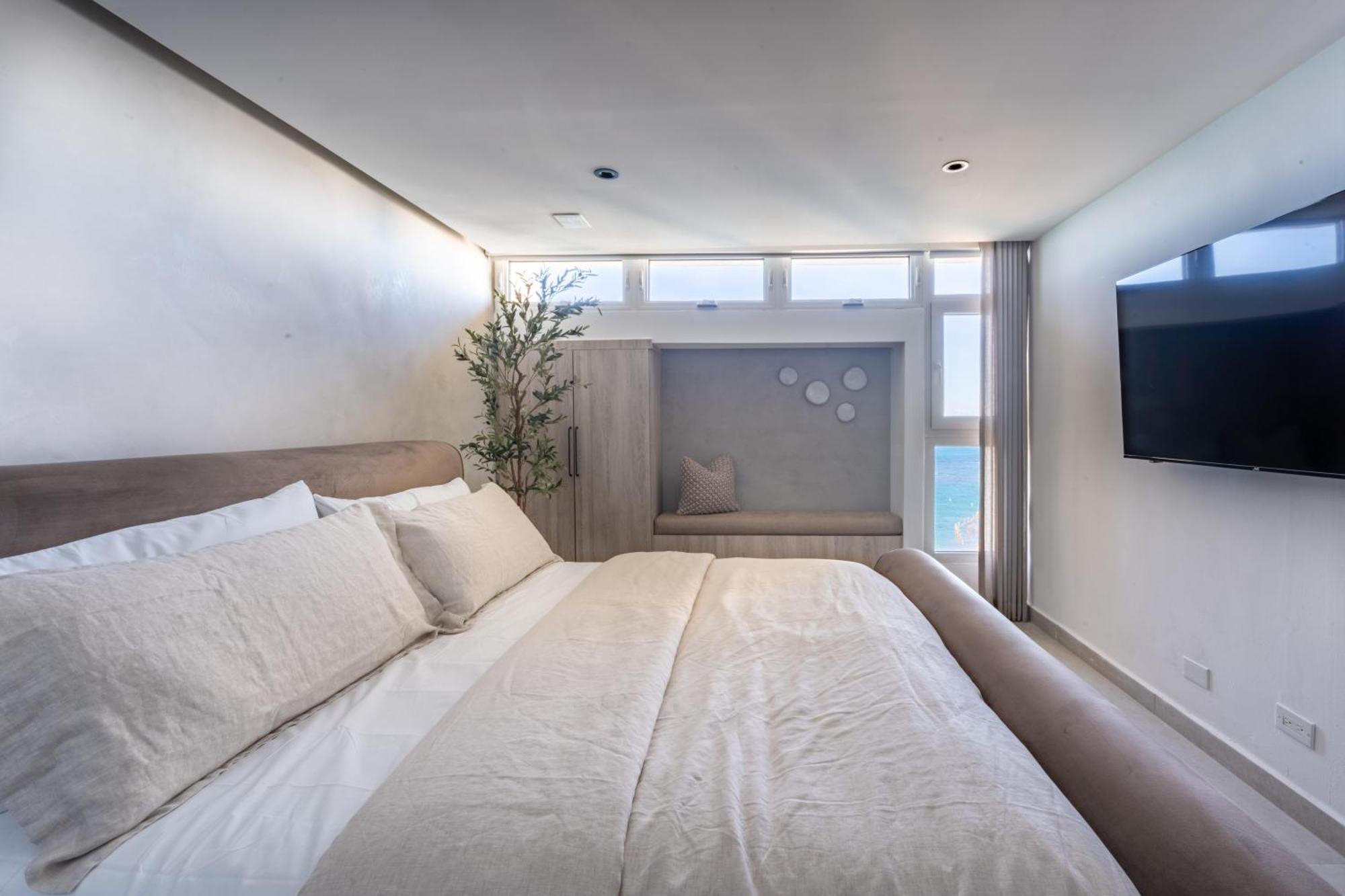 Ocean View Deluxe Suite: Pvt. Beach & Pool San Juan Esterno foto